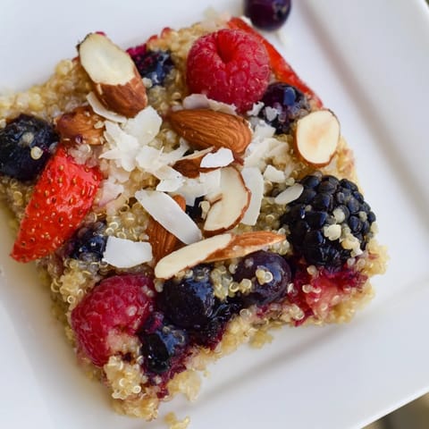 Berry Quinoa Breakfast Bake #381
