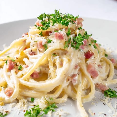 Creamy Garlic Bacon Pasta